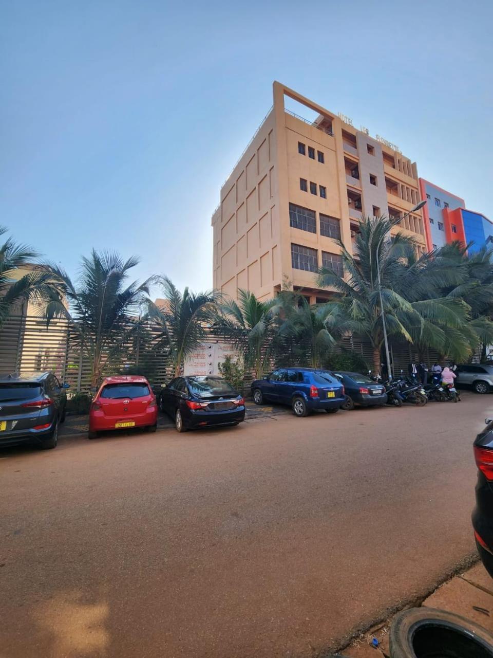 Hotel Les Fleurettes Ouagadougou Esterno foto