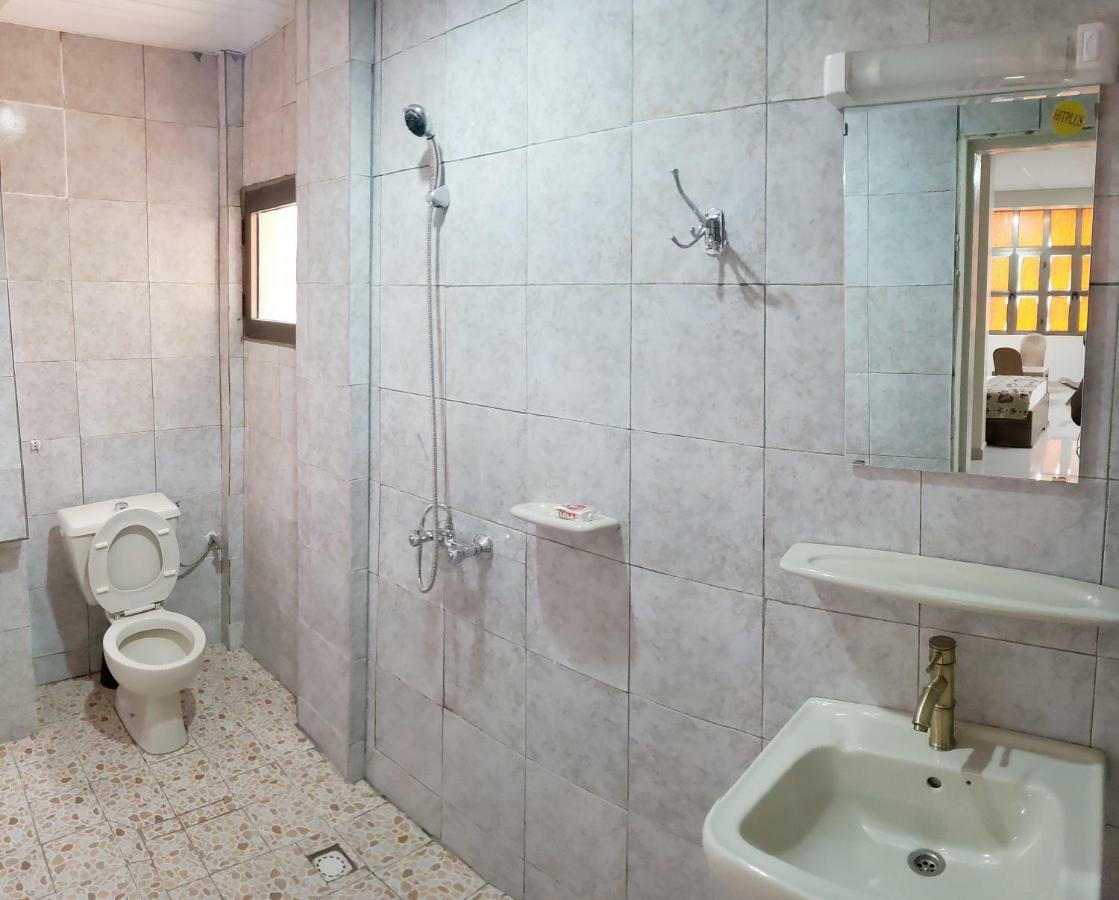 Hotel Les Fleurettes Ouagadougou Esterno foto